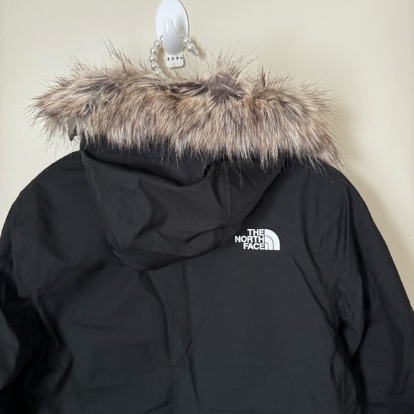 North Face Women's Arctic Hooded Faux-Fur-Trim Parka new - Picture 11 of 13
